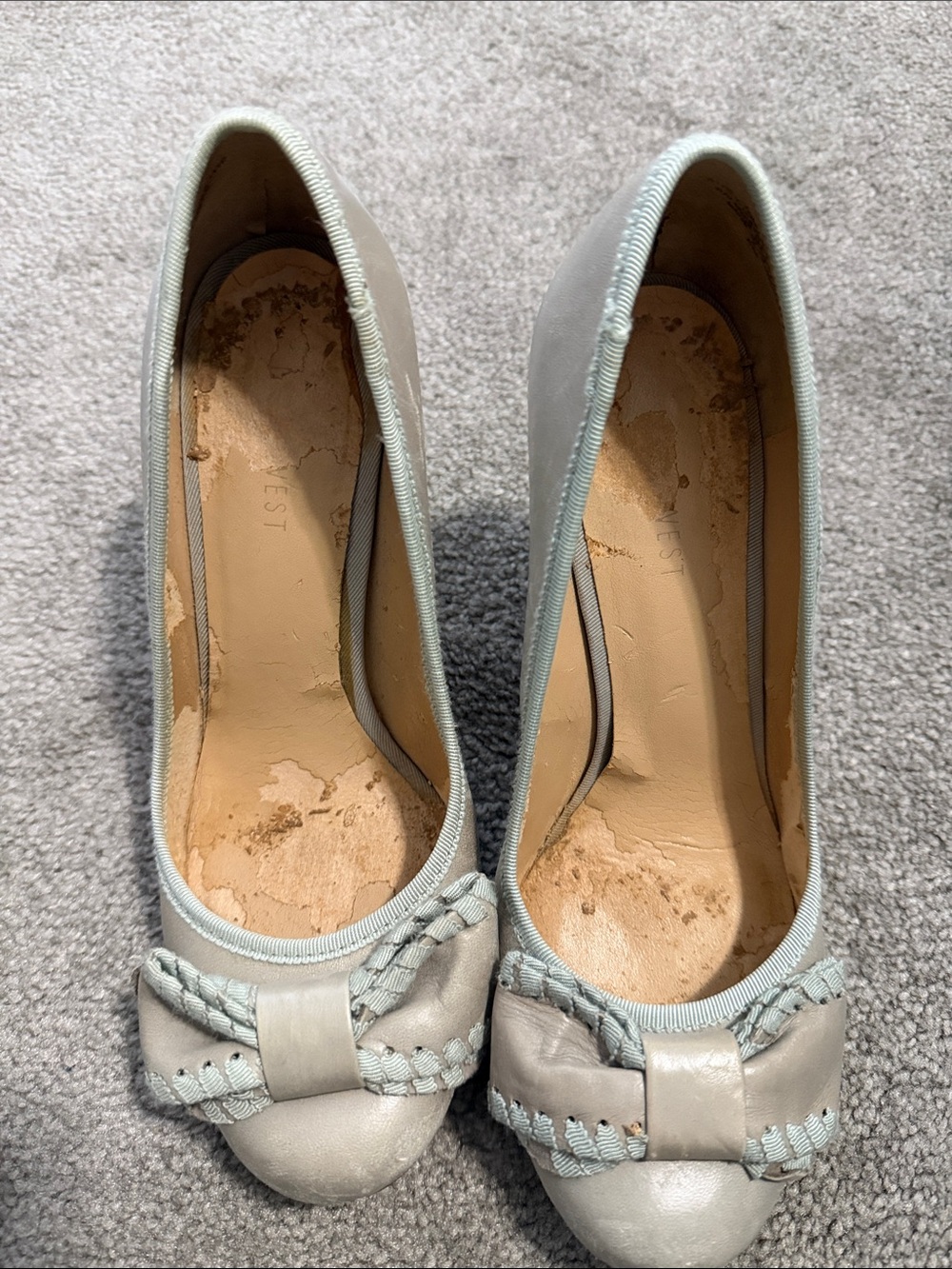 Nine West Light Gray Bow Ballet Flats